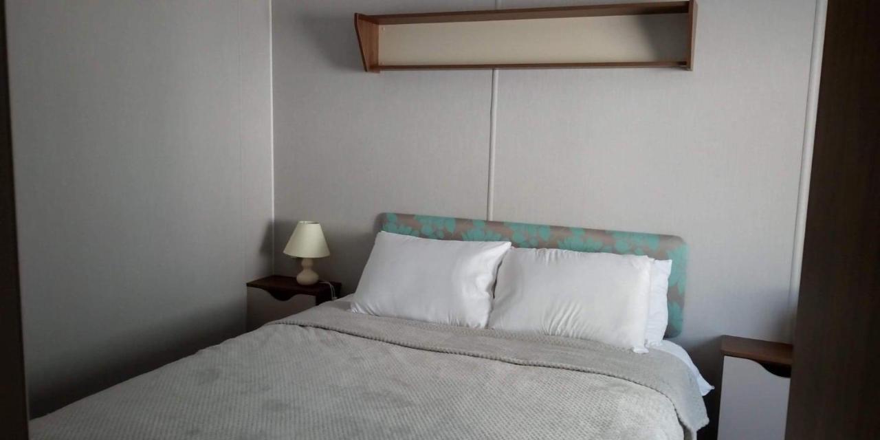 Haven Rockley Park,Lytchett Bay View Hotel Пул Екстериор снимка